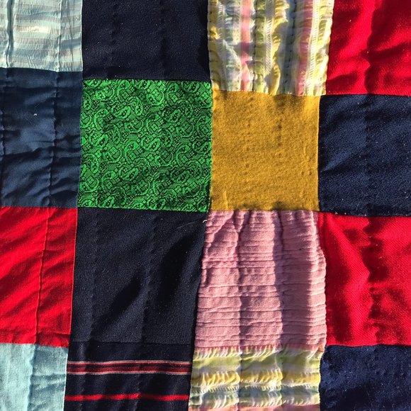Vintage Hand Sewn Quilt - Picture 4 of 7